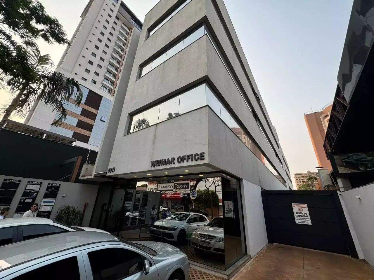 Prédio Inteiro - Foto 1